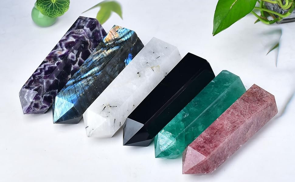Pink vs green heart chakra stones strawberry quartz fluorite